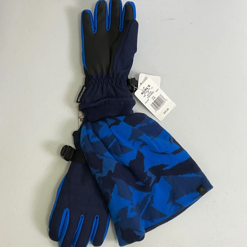 ZeroXposur Gloves and Beanie Set